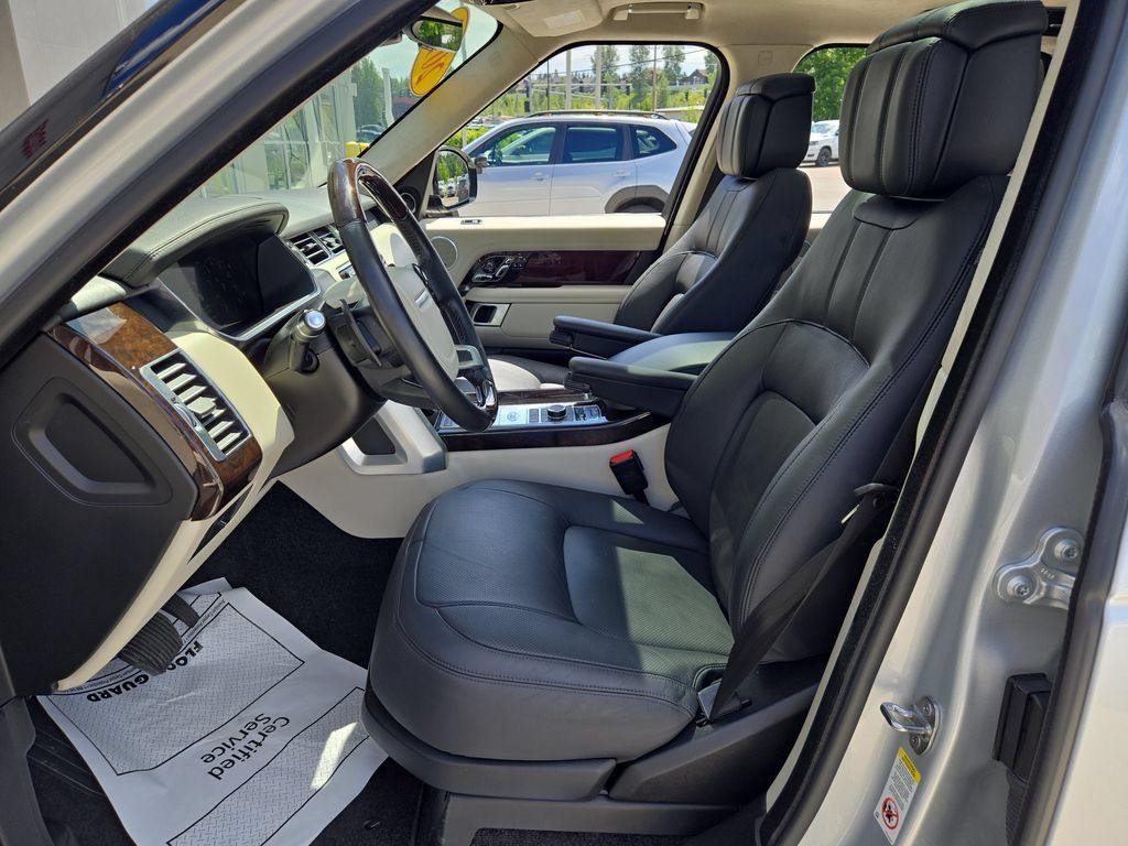 Used 2018 Land Rover Range Rover Supercharged AWD/4WD image 14