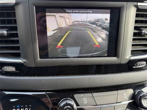 Used 2020 Chrysler Voyager Lxi image 34