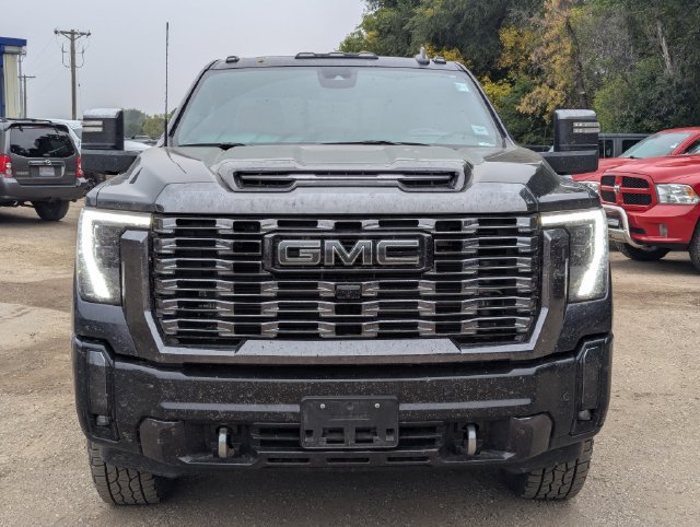 Used 2024 GMC Sierra 2500 Denali Ultimate AWD/4WD image 12
