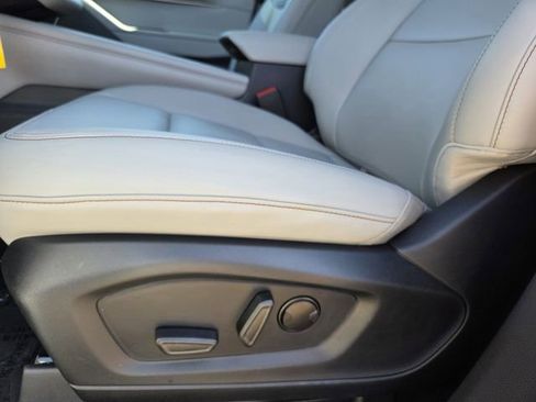 New 2026 Ford Explorer Active image 12