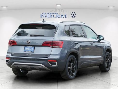 Certified 2023 Volkswagen Taos SE w/ Black Wheel Package AWD/4WD image 7