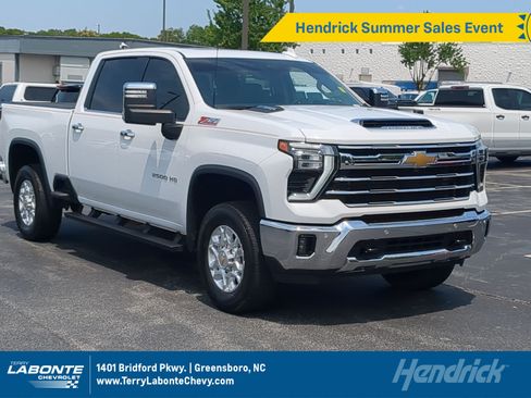 Used 2024 Chevrolet Silverado 2500 LTZ w/ LTZ Convenience Package AWD/4WD image 1