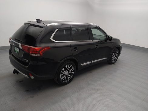 Used 2017 Mitsubishi Outlander GT image 10