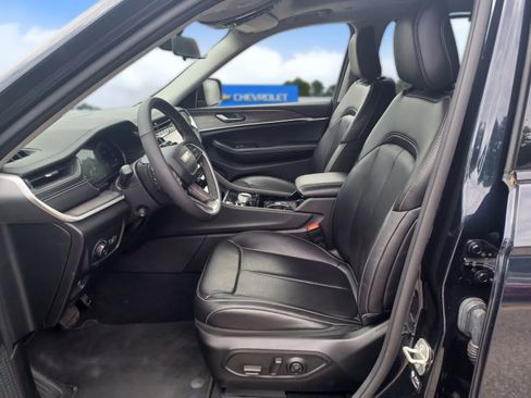 Used 2023 Jeep Grand Cherokee L Limited w/ Luxury Tech Group II AWD/4WD image 7