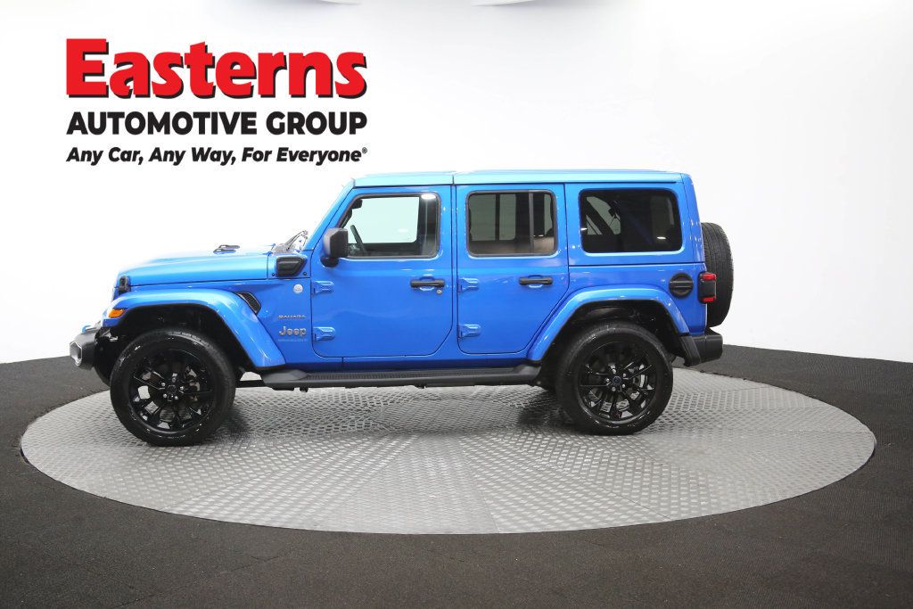 Used 2024 Jeep Wrangler Unlimited Sahara w/ Technology Group AWD/4WD image 63