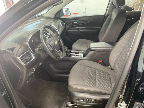 Used 2023 Chevrolet Equinox LT AWD/4WD image 32