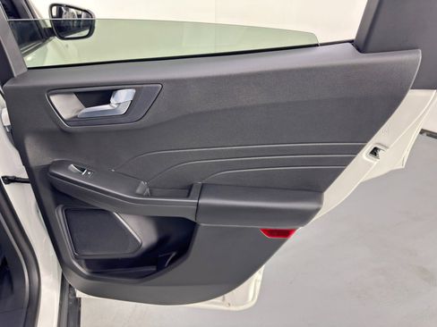 Used 2024 Ford Escape ST-Line Select image 42