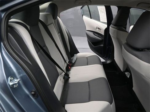 Used 2025 Toyota Corolla LE image 16