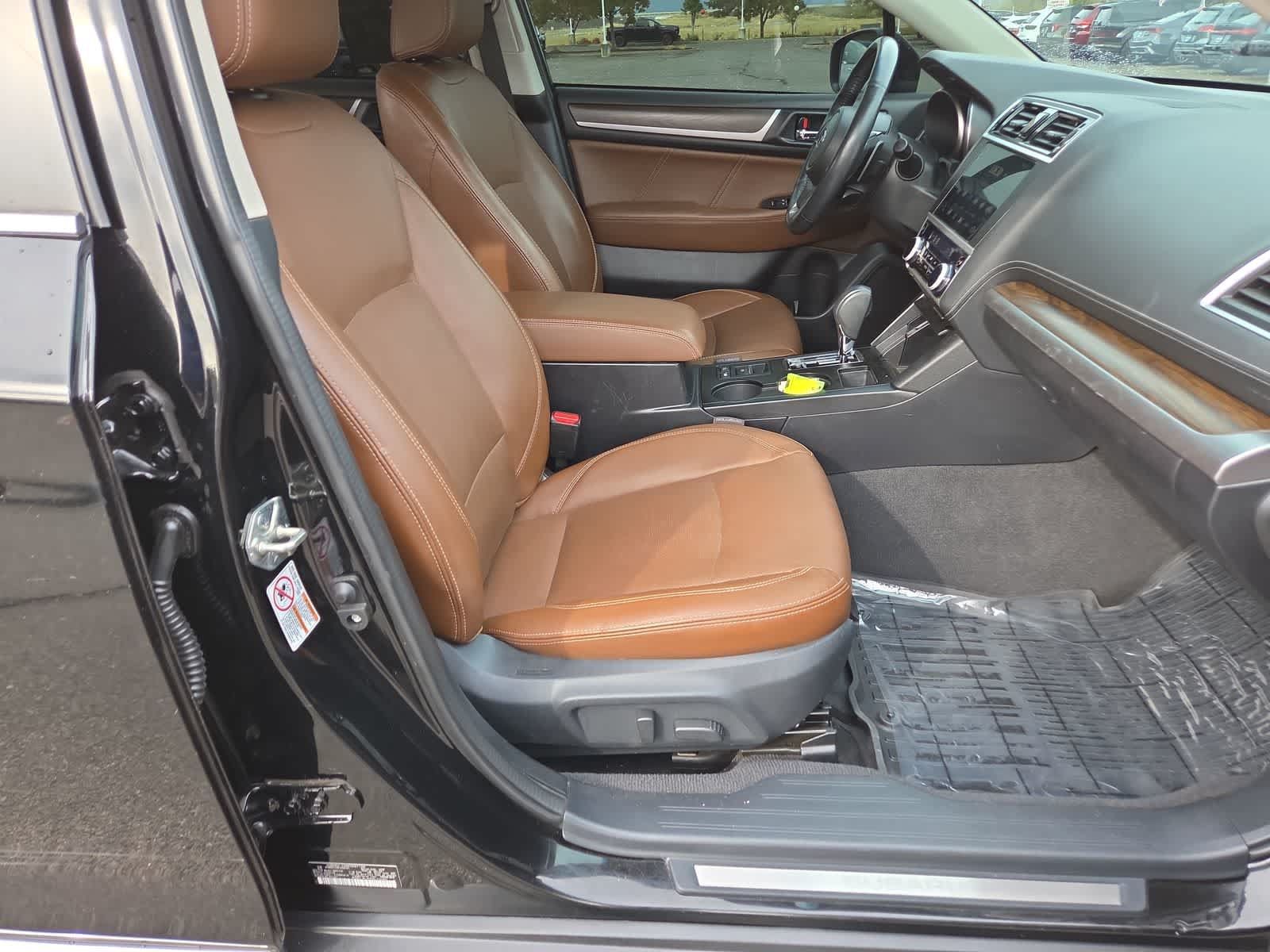 Used 2019 Subaru Outback 3.6R Touring w/ Popular Package #3A AWD/4WD image 22