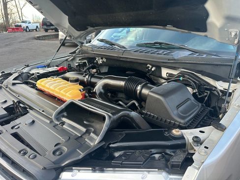 Used 2018 Ford F150 XLT w/ Equipment Group 302A Luxury image 26