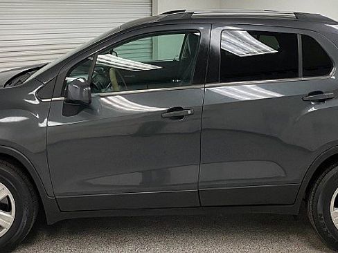 Used 2016 Chevrolet Trax LT w/ LT Convenience Package image 8