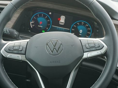 New 2026 Volkswagen Atlas SEL image 14