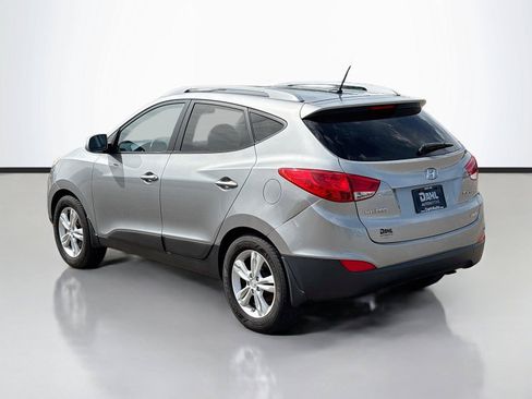 Used 2010 Hyundai Tucson GLS w/ Popular Equipment Pkg 2 AWD/4WD image 9