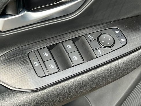 New 2026 Nissan Kicks SV w/ Cold Weather Package AWD/4WD image 9