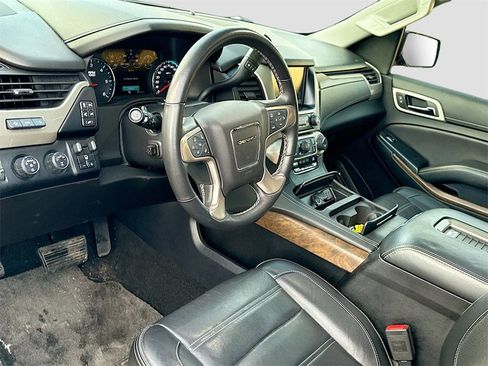 Used 2018 GMC Yukon Denali image 7