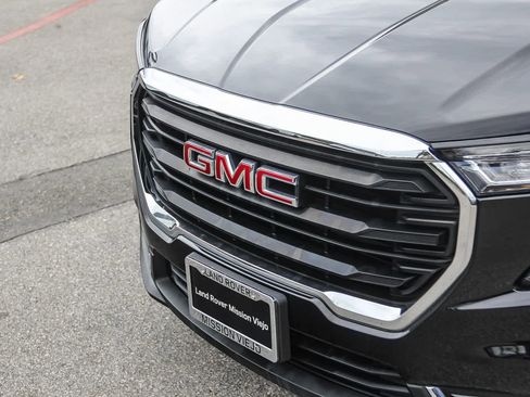 Used 2022 GMC Terrain SLE w/ Driver Convenience Package image 11