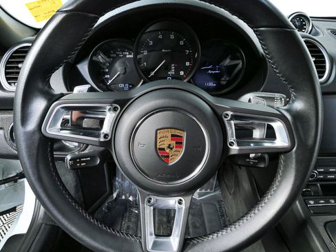 Used 2021 Porsche 718 Boxster Spyder RWD image 18