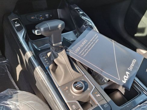 New 2026 Kia Sorento S w/ S Panoramic Sunroof Package image 11