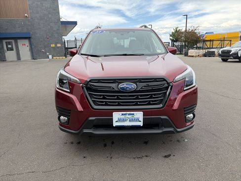 Used 2023 Subaru Forester Premium AWD/4WD image 2