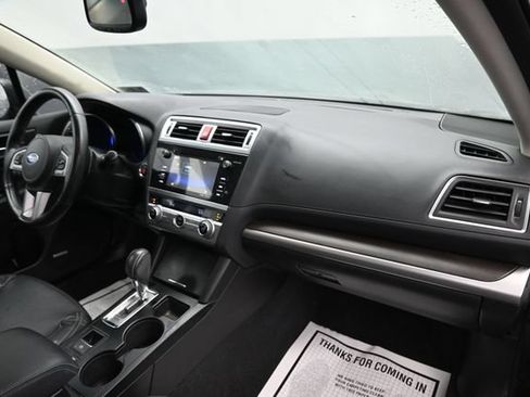 Used 2016 Subaru Legacy 2.5i Limited AWD/4WD image 9