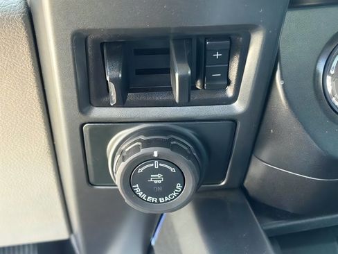 Used 2022 Ford F350 XLT w/ XLT Premium Package AWD/4WD image 25