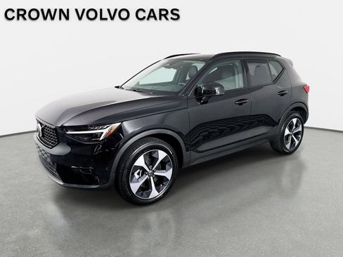 Used 2026 Volvo XC40 B5 Plus AWD/4WD image 1
