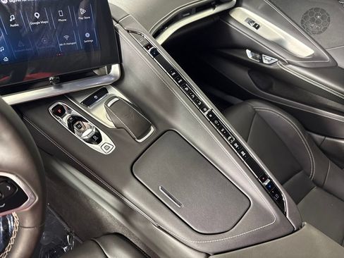 Used 2025 Chevrolet Corvette Stingray Convertible w/ Battery Protection Package RWD image 39