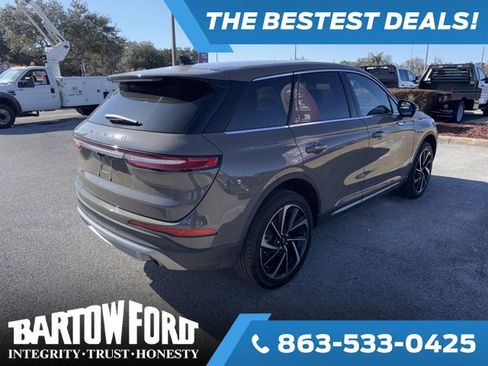 Used 2025 Lincoln Corsair Reserve image 5