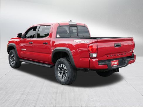 Used 2016 Toyota Tacoma TRD Off-Road w/ Premium & Technology Package AWD/4WD image 5