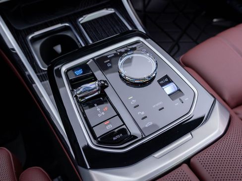 New 2026 BMW i7 xDrive60 w/ Executive Package image 29