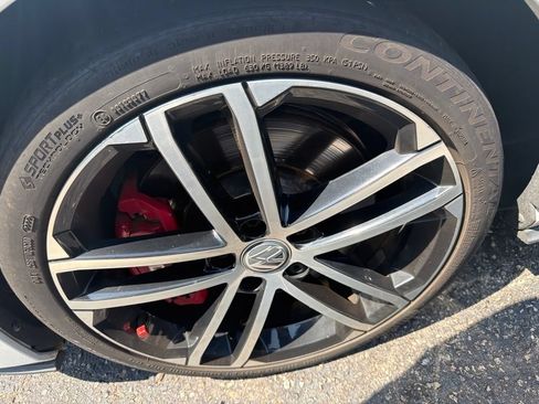 Used 2017 Volkswagen GTI Sport FWD image 8