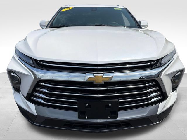 Used 2025 Chevrolet Blazer Premier w/ Driver Confidence II Package AWD/4WD image 10