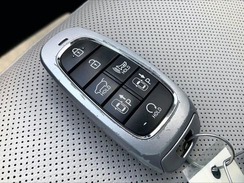 Used 2023 Hyundai Tucson Limited FWD image 15
