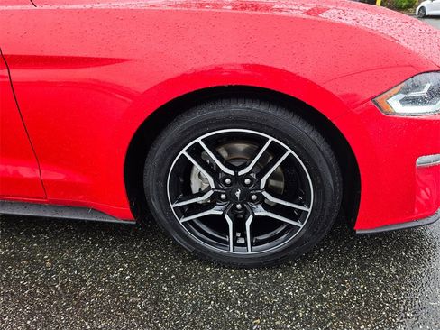 Used 2018 Ford Mustang Premium image 9