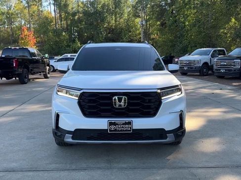 Used 2025 Honda Pilot Elite image 9