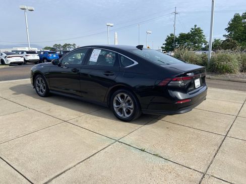 Used 2024 Honda Accord EX image 7