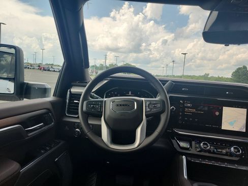 New 2026 GMC Sierra 2500 Denali w/ Denali Reserve Package AWD/4WD image 12