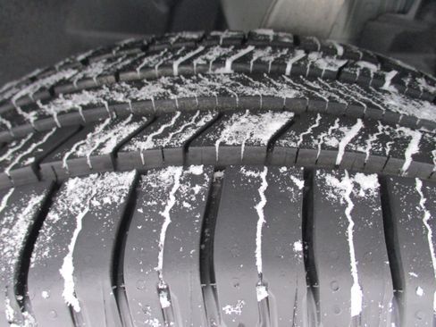 Certified 2023 Volvo XC90 B5 Core w/ Climate Package image 10