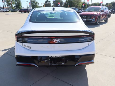 Used 2025 Hyundai Sonata SEL FWD image 7