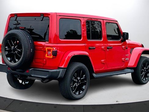 Used 2023 Jeep Wrangler Unlimited Sahara w/ Cold Weather Group image 8