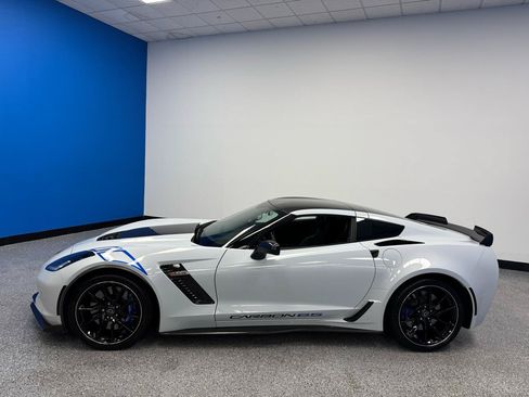 Used 2018 Chevrolet Corvette Z06 w/ Carbon 65 Edition RWD image 7