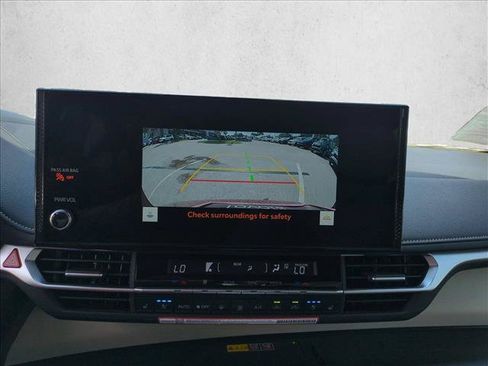 New 2026 Toyota Sienna Limited FWD image 13