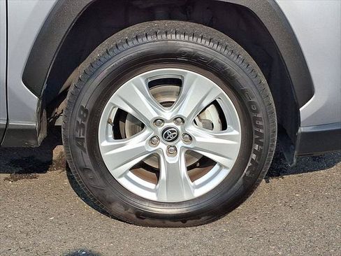 Certified 2021 Toyota RAV4 XLE AWD/4WD image 28