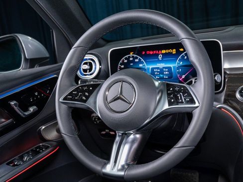 New 2025 Mercedes-Benz GLC 300 image 15