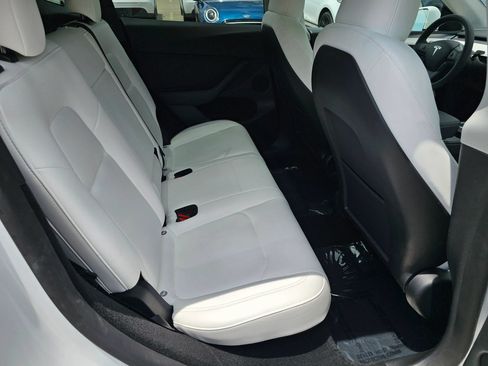 Used 2023 Tesla Model Y Long Range AWD/4WD image 22