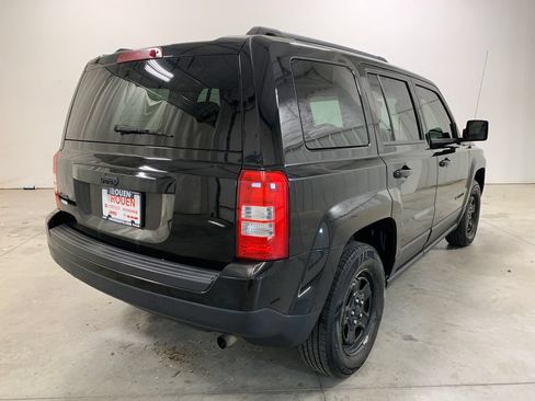 Used 2016 Jeep Patriot Sport w/ Power Value Group AWD/4WD image 9