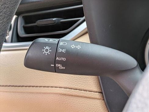 Used 2024 Toyota RAV4 XLE AWD/4WD image 10