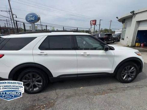 Certified 2023 Ford Explorer XLT w/ Equipment Group 202A AWD/4WD image 4