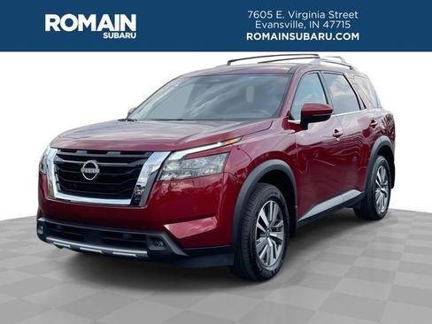 Used 2025 Nissan Pathfinder SL FWD image 1