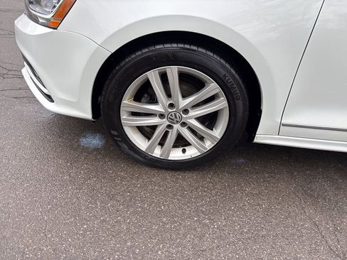 Used 2017 Volkswagen Jetta SEL FWD image 11